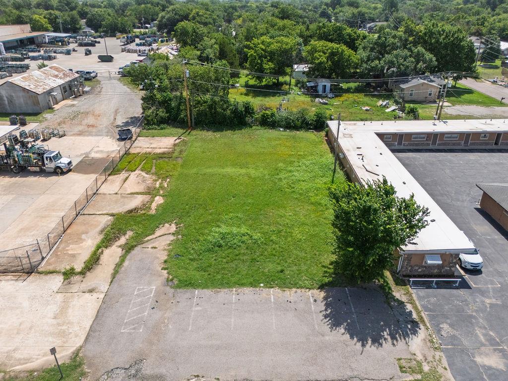 1225 N Harrison Avenue Property Photo 13