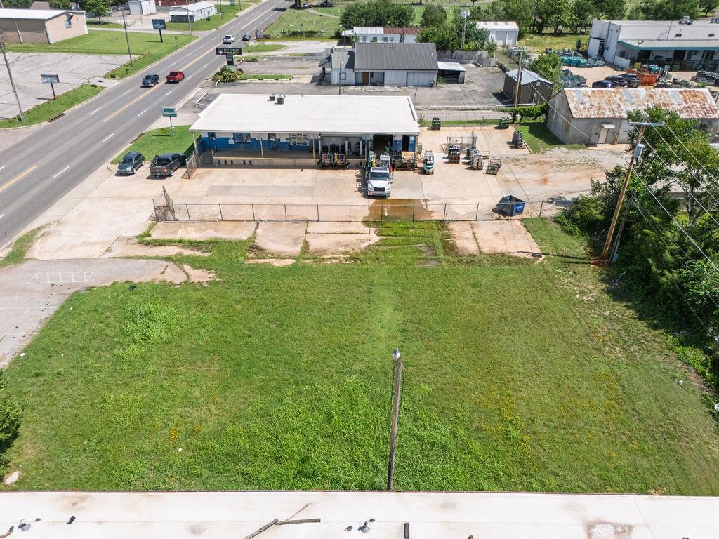 1225 N Harrison Avenue Property Photo 15