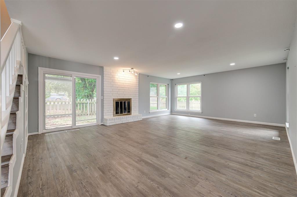 11712 Nw 120th Street Property Photo 6