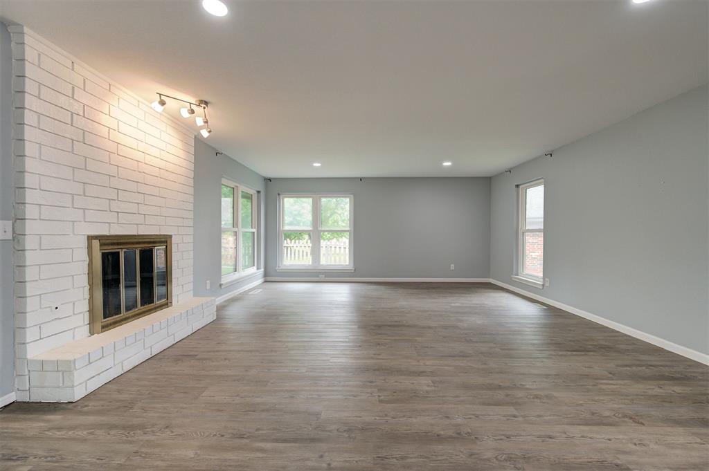 11712 Nw 120th Street Property Photo 8