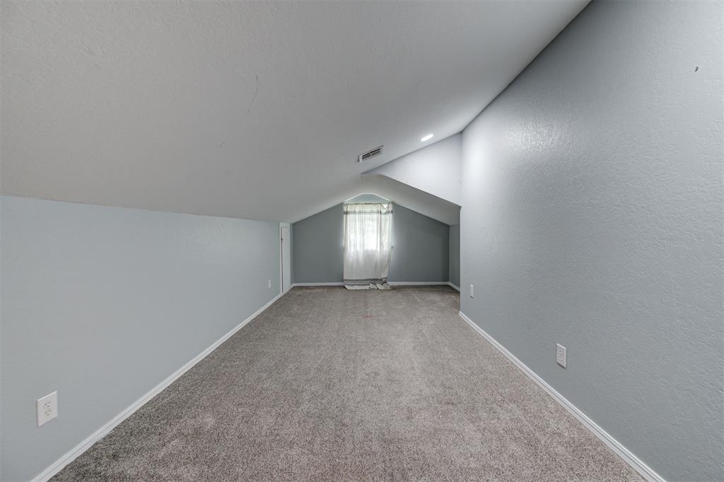 11712 Nw 120th Street Property Photo 33