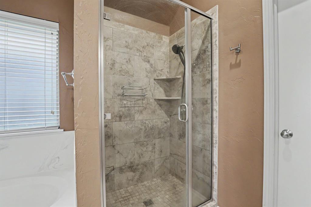 17036 Hardwood Place Property Photo 21
