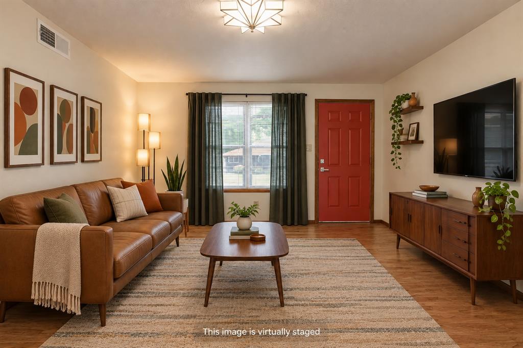 1724 Serenade Drive Property Photo 3
