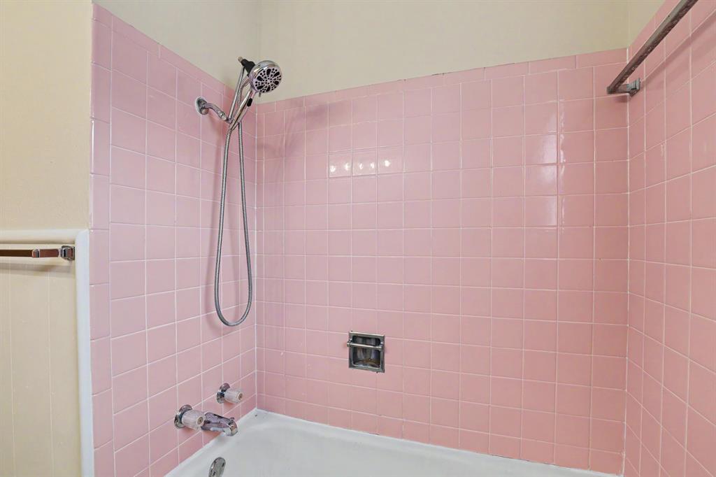 1724 Serenade Drive Property Photo 7