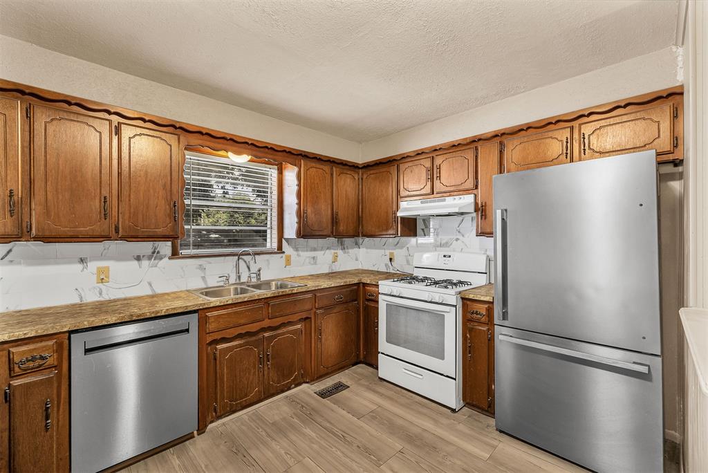 617 S Roberts Avenue Property Photo 3