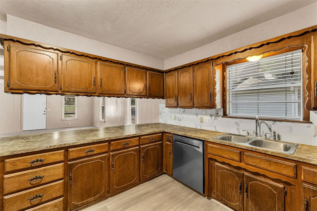 617 S Roberts Avenue Property Photo 4