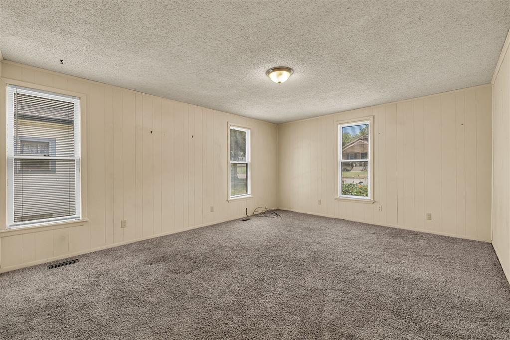 617 S Roberts Avenue Property Photo 7