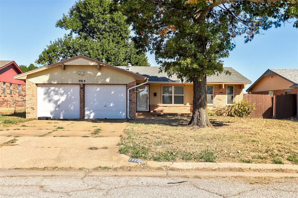 3913 SE 54th Street Property Photo 1