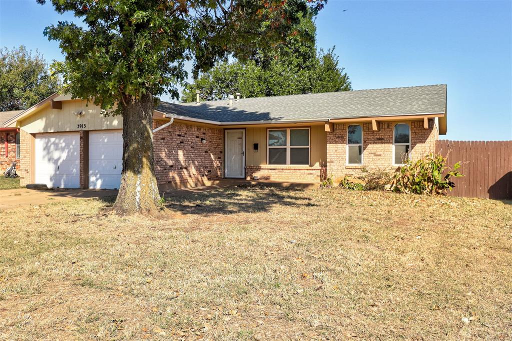 3913 Se 54th Street Property Photo 4