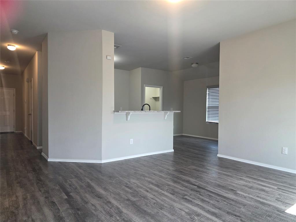 2928 Westbrook Street Property Photo 3