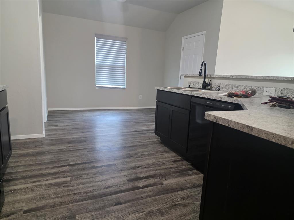 2928 Westbrook Street Property Photo 4