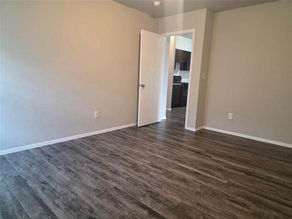 2928 Westbrook Street Property Photo 7
