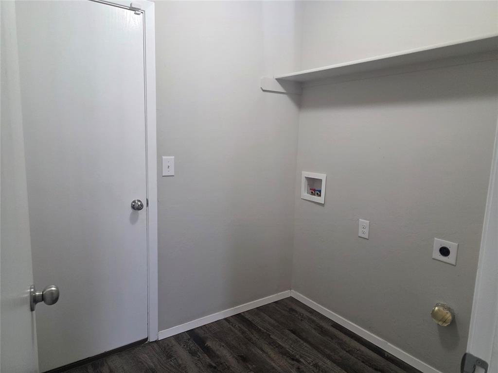 2928 Westbrook Street Property Photo 14