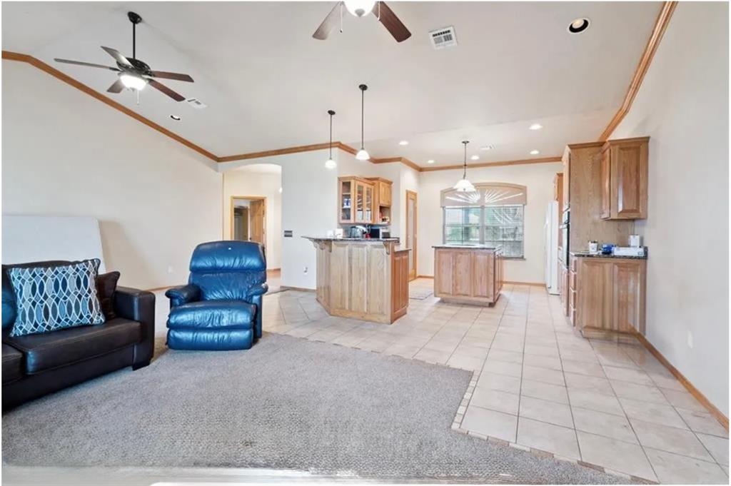 610 W Choctaw Street Property Photo 6