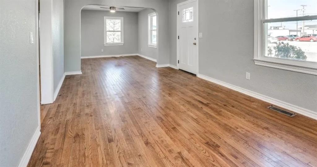 228 W Fairchild Property Photo 2