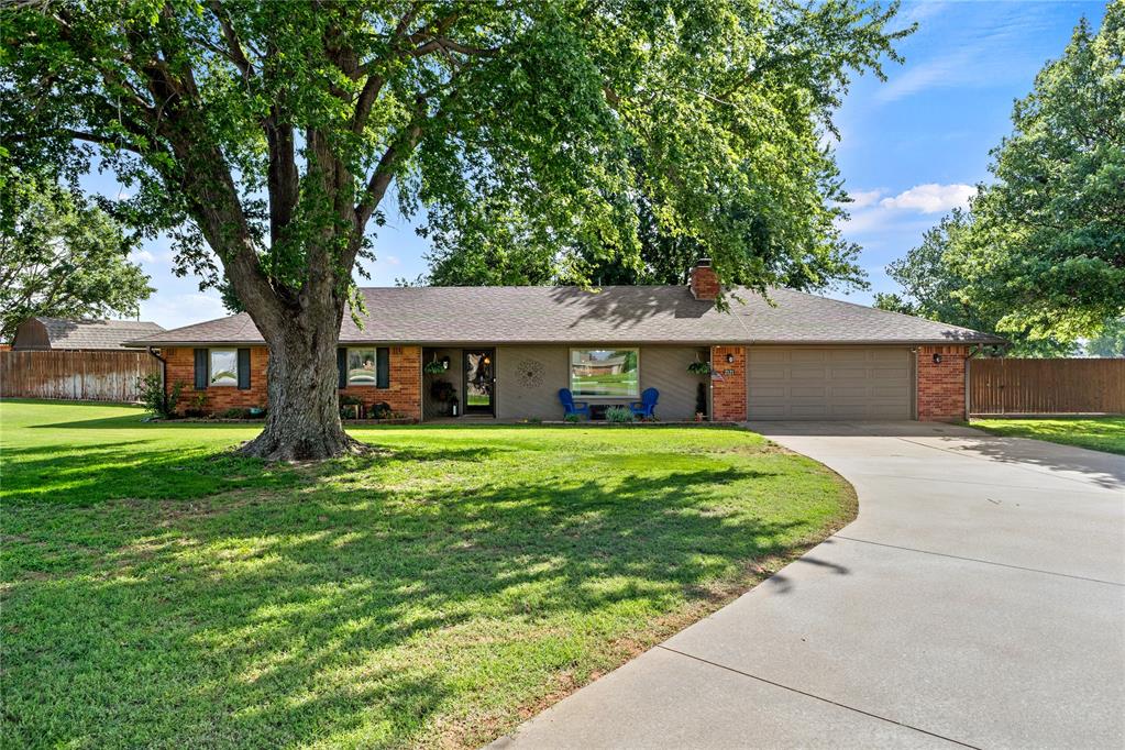 2121 Lyle Road Property Photo 1