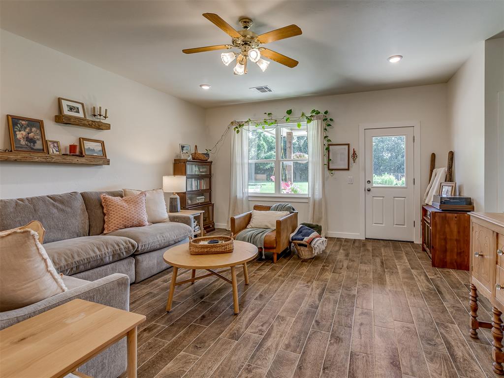 11601 Sweeping Lane Property Photo 9