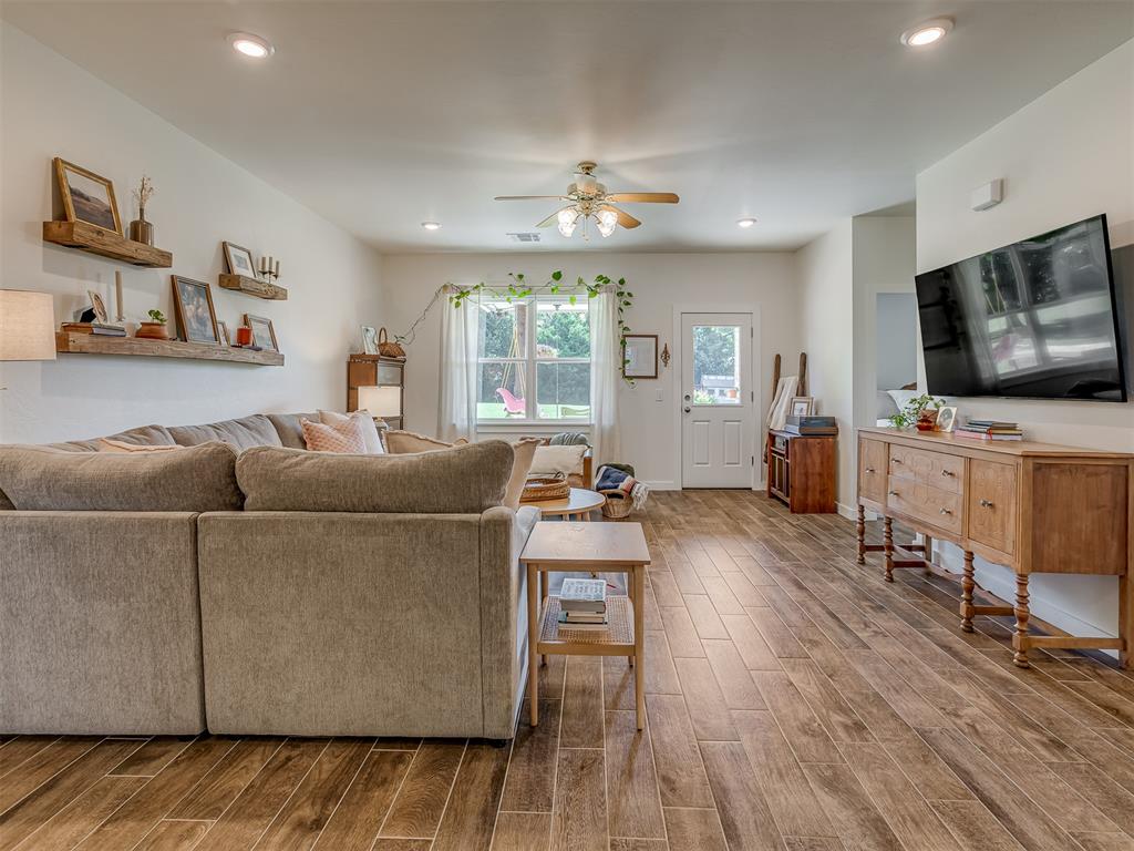11601 Sweeping Lane Property Photo 10