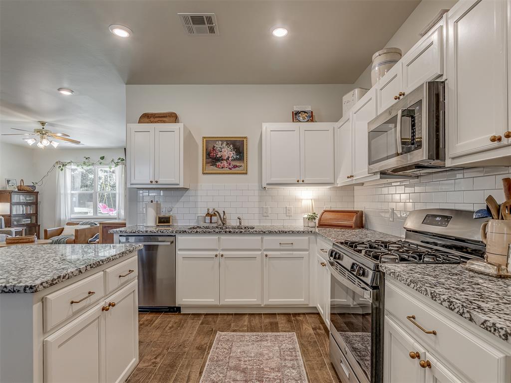 11601 Sweeping Lane Property Photo 12