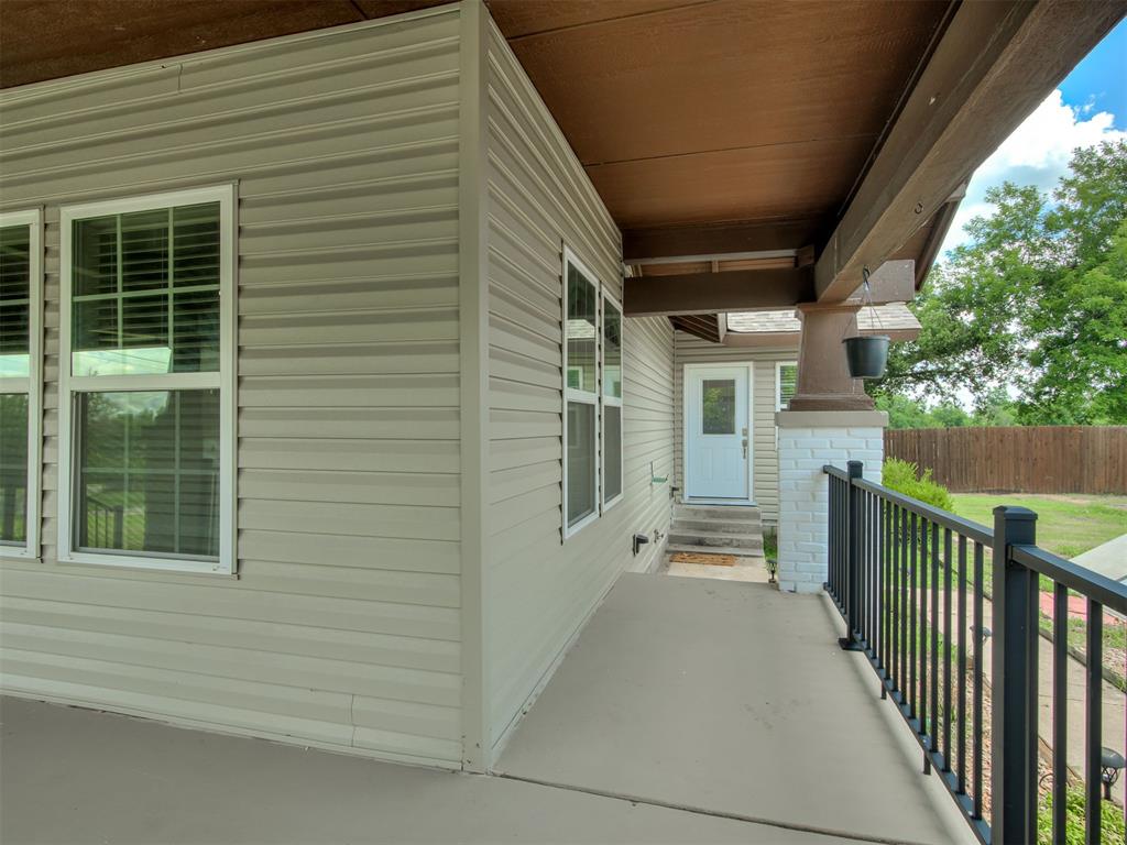 2290 E Meyers Circle Property Photo 4