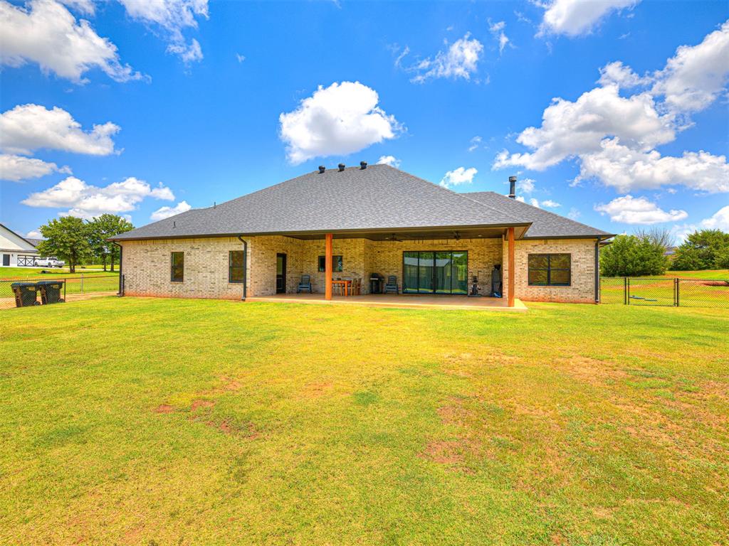 20181 Wolf Creek Drive Property Photo 4