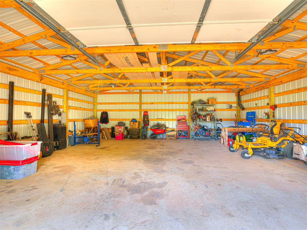 20181 Wolf Creek Drive Property Photo 7