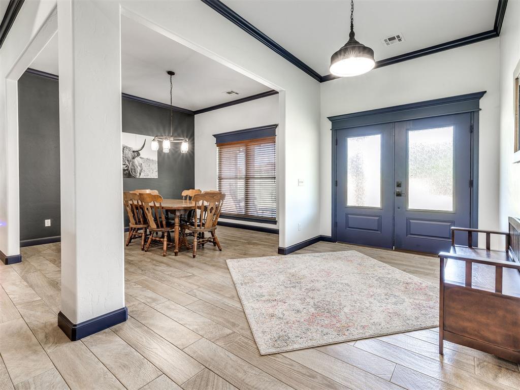 20181 Wolf Creek Drive Property Photo 9