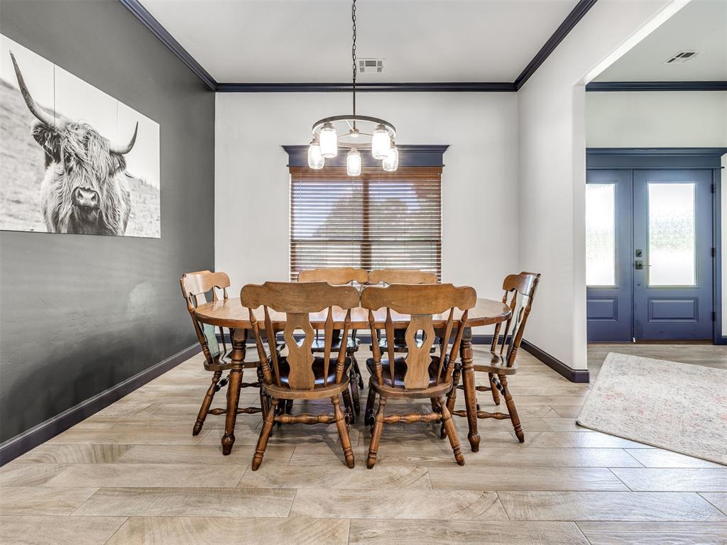 20181 Wolf Creek Drive Property Photo 11