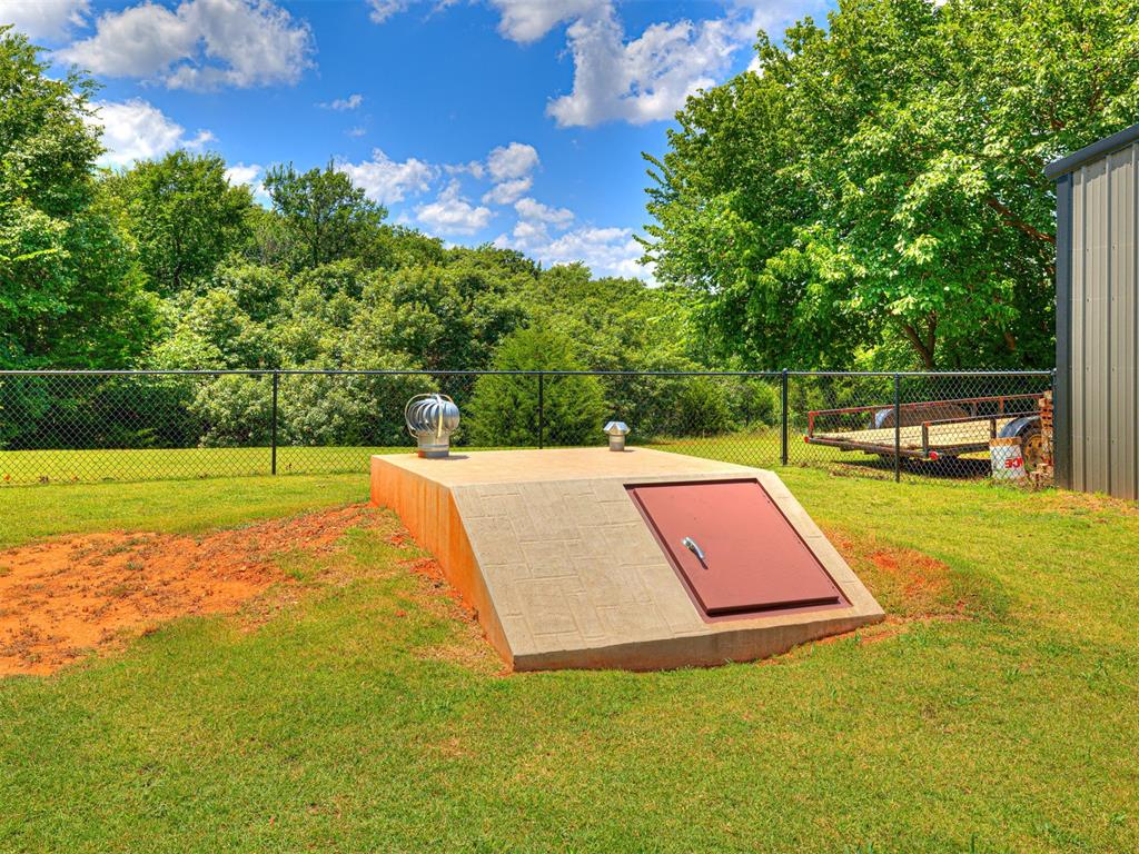 20181 Wolf Creek Drive Property Photo 44