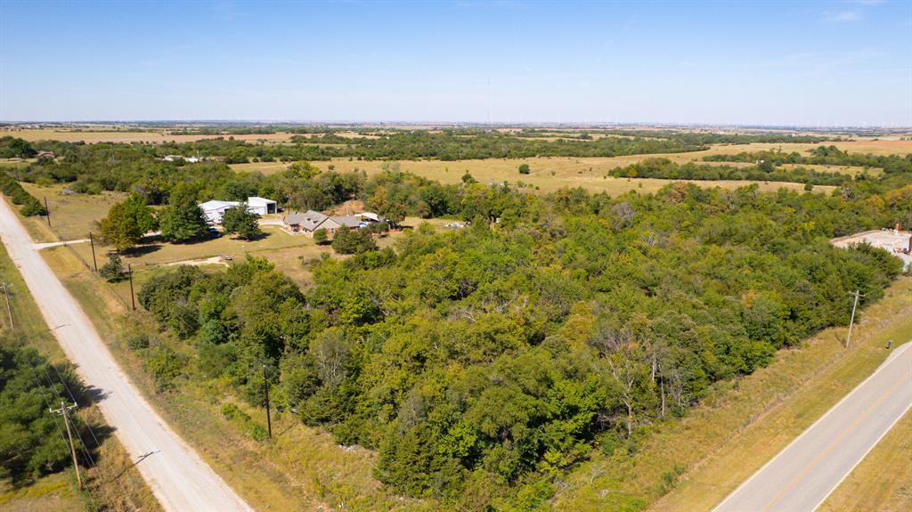Ne Hefner Road Property Photo 2