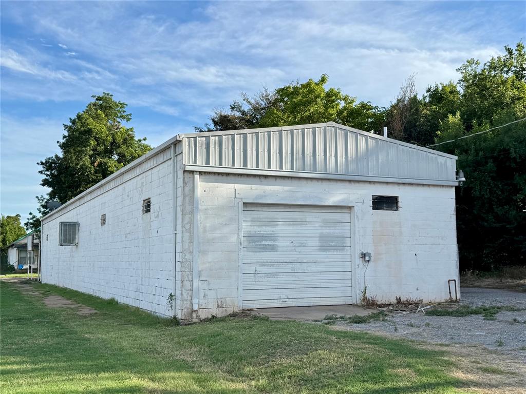 202 W Iowa Avenue Property Photo 4