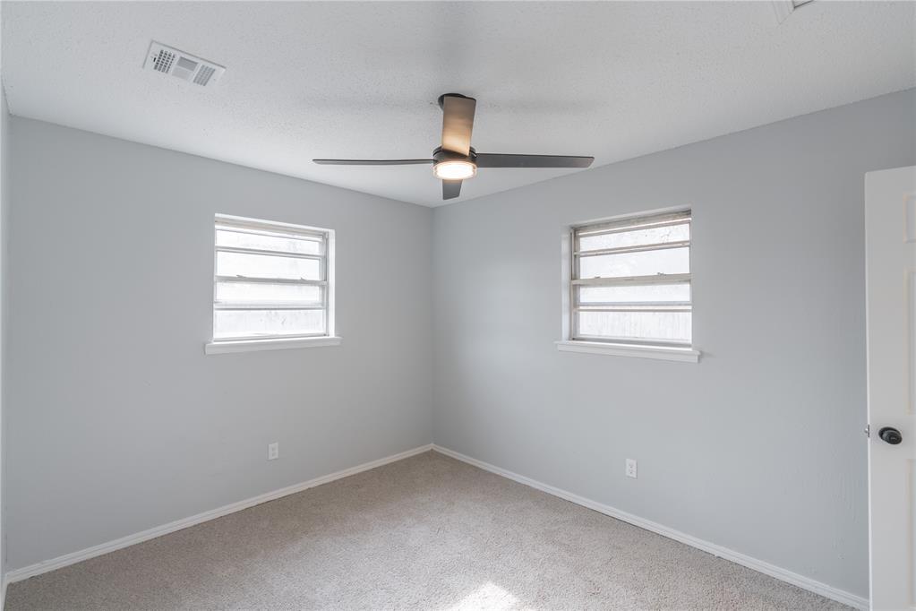 901 Shalimar Drive Property Photo 11