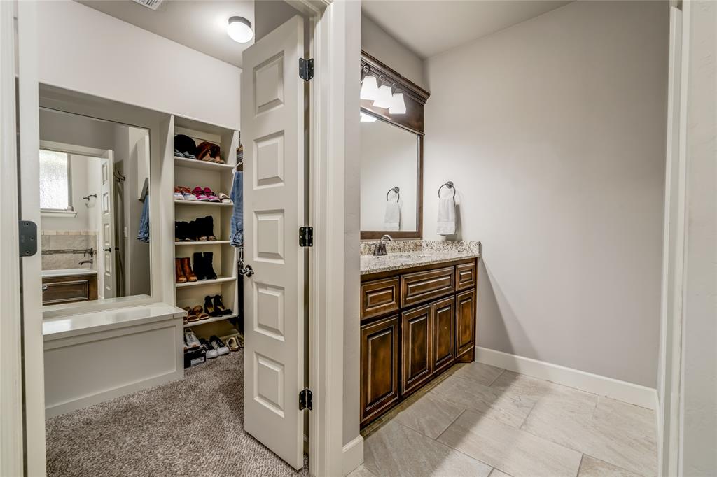 905 Nw 189th Circle Property Photo 24
