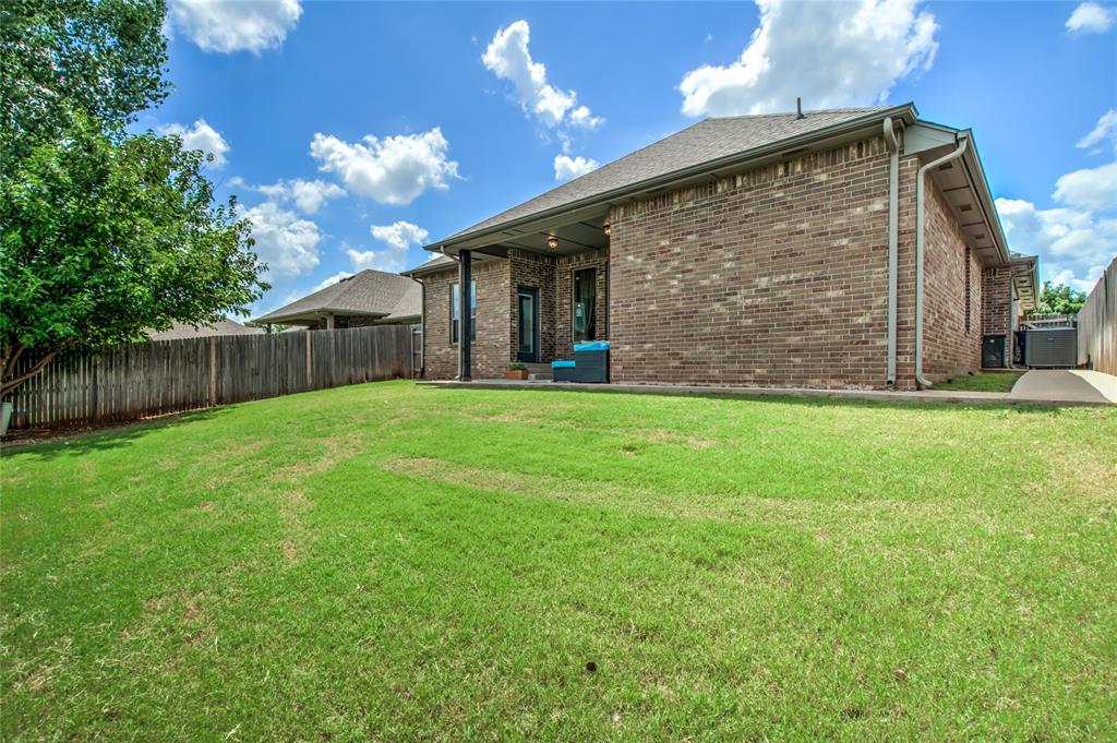 905 Nw 189th Circle Property Photo 39