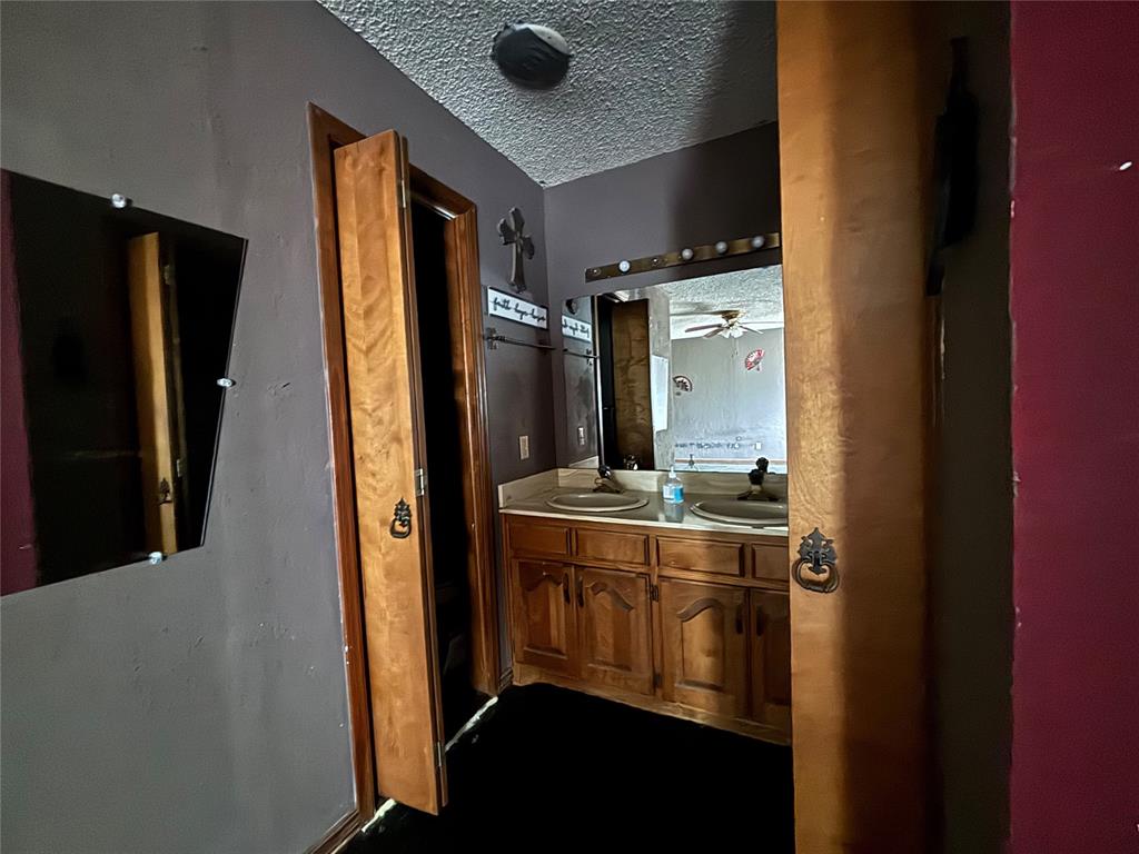 321 Sunnybrook Drive Property Photo 9