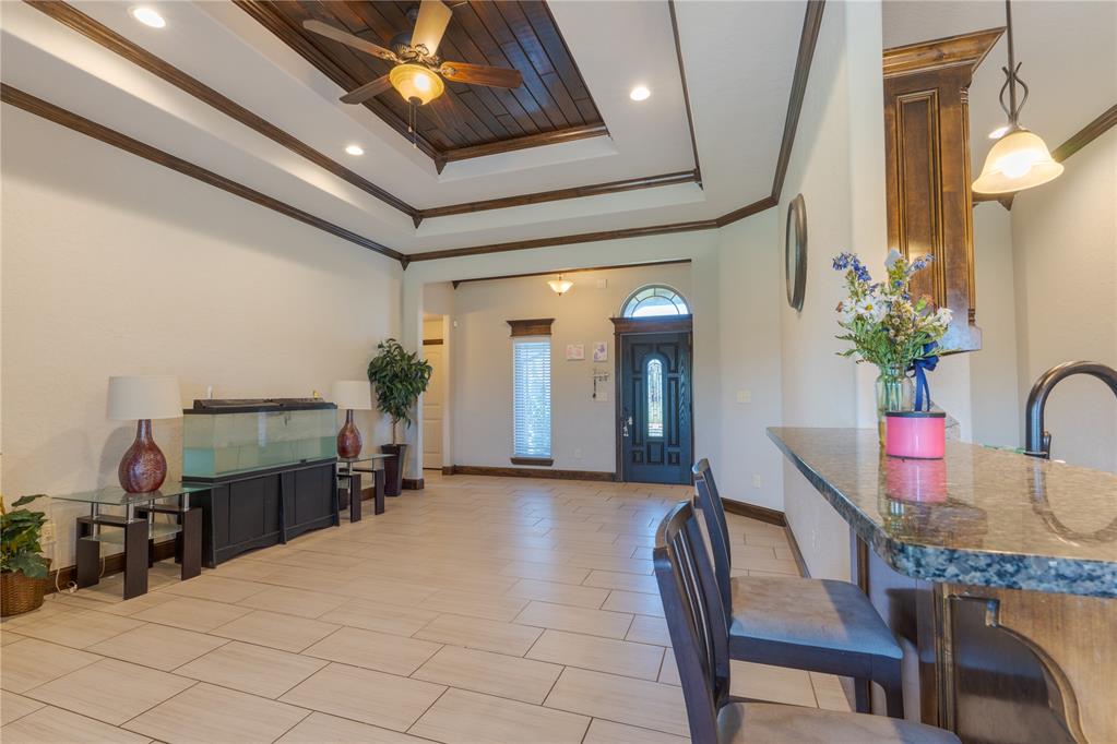 1605 Ne White Rock Drive Property Photo 8