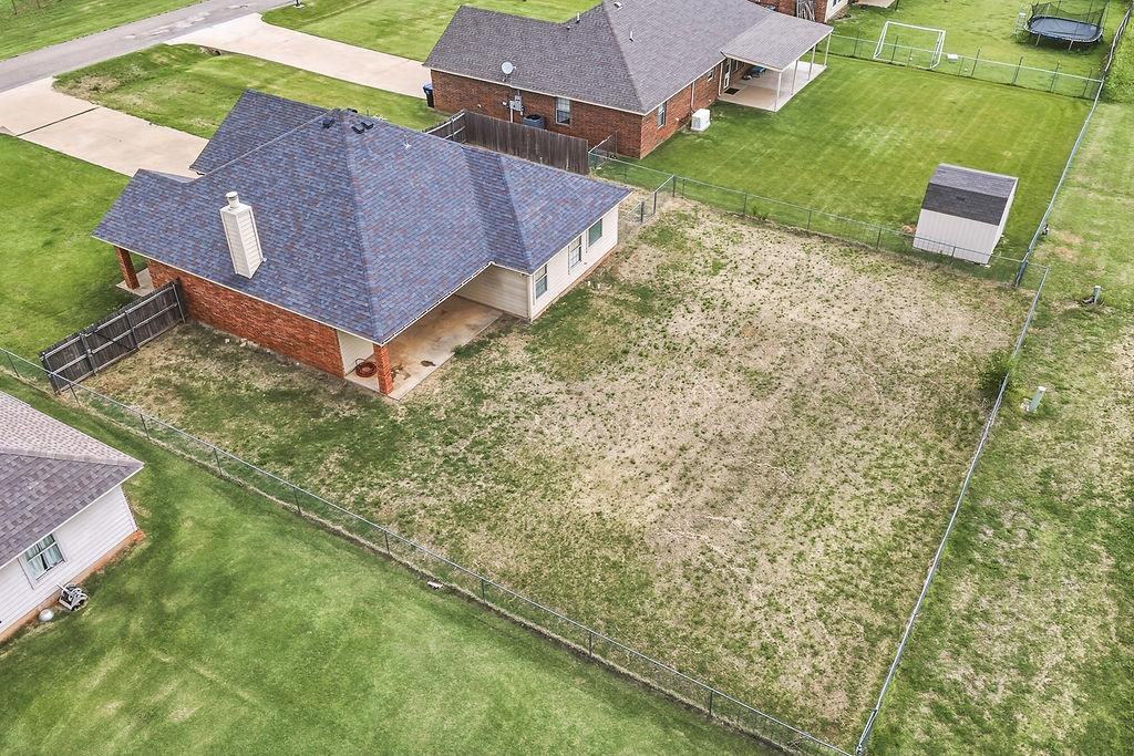 224 Comanche Property Photo 9
