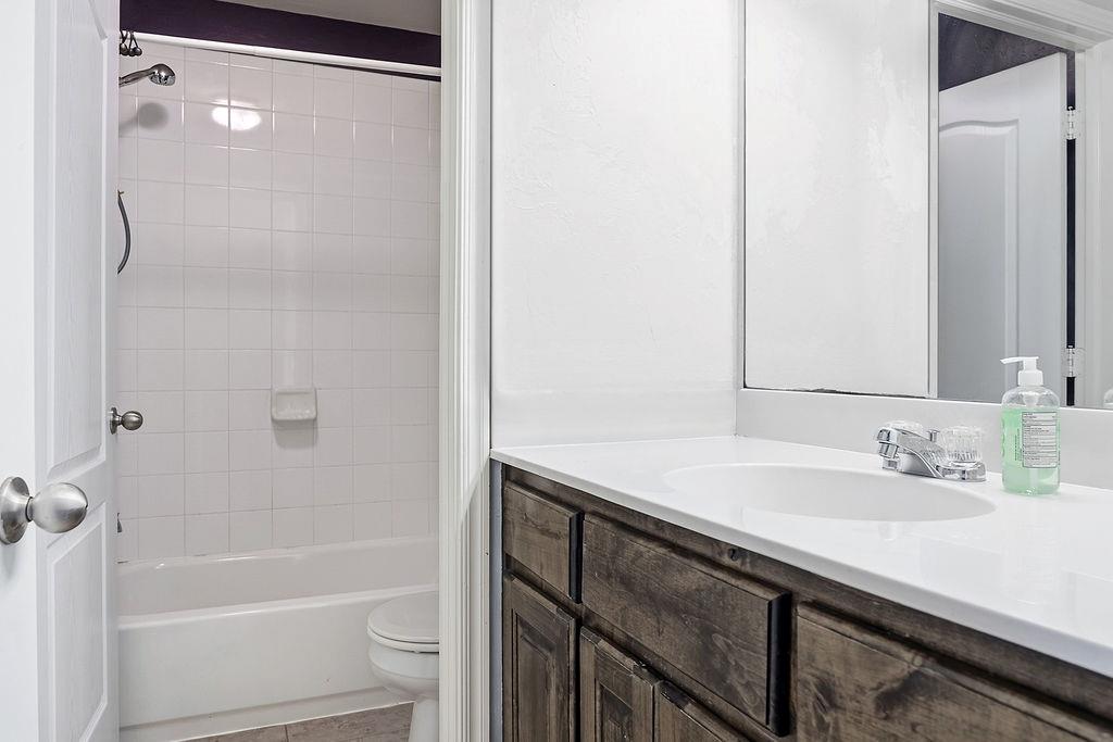 224 Comanche Property Photo 35