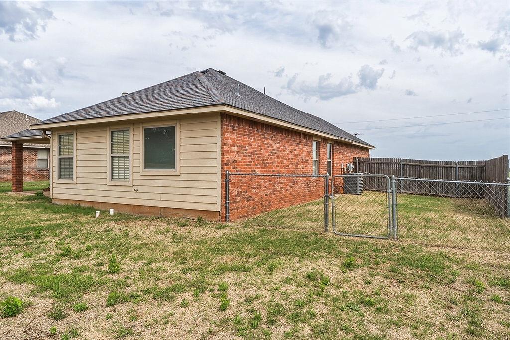 224 Comanche Property Photo 43