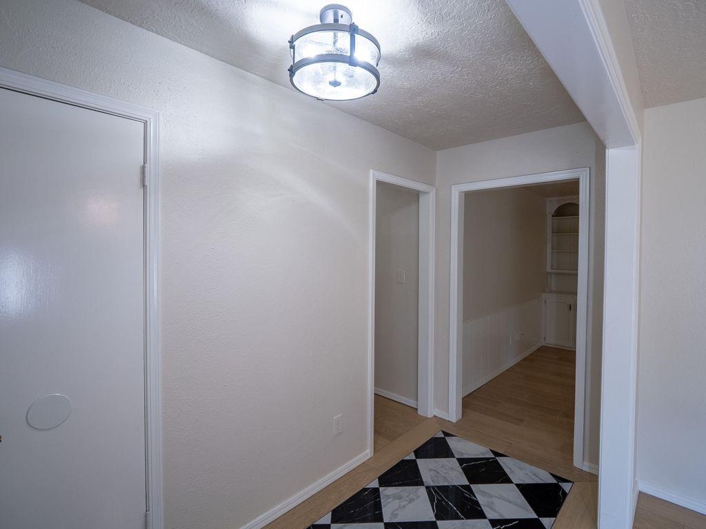 1238307 Property Photo 6