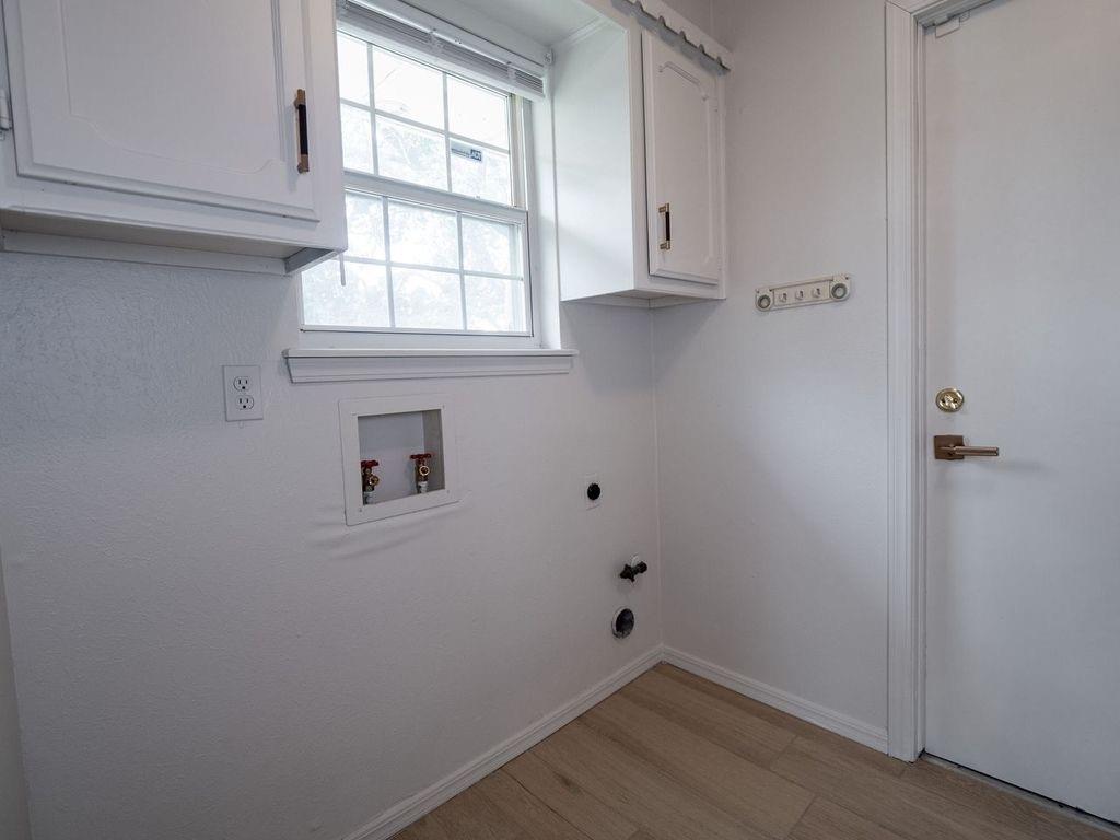 1238307 Property Photo 17