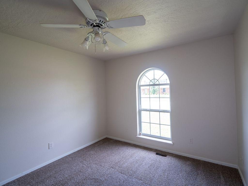 1238307 Property Photo 28