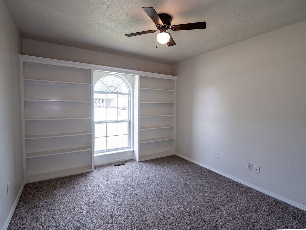 1238307 Property Photo 35