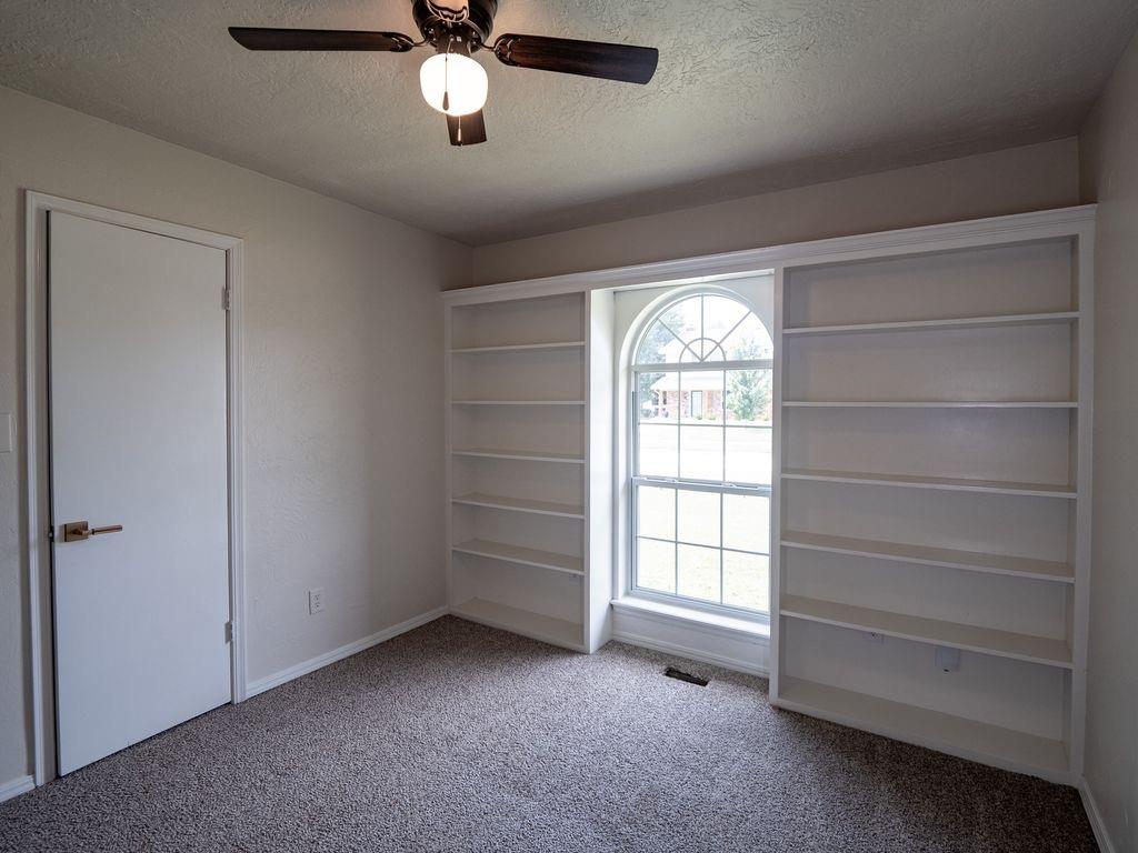 1238307 Property Photo 36