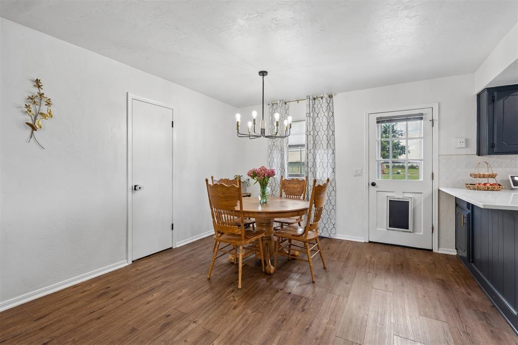 2111 Van Buren Avenue Property Photo 11