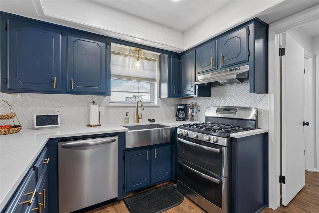 2111 Van Buren Avenue Property Photo 14
