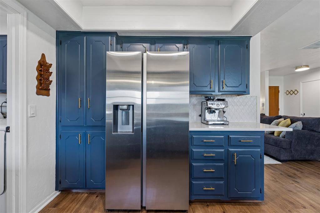 2111 Van Buren Avenue Property Photo 16