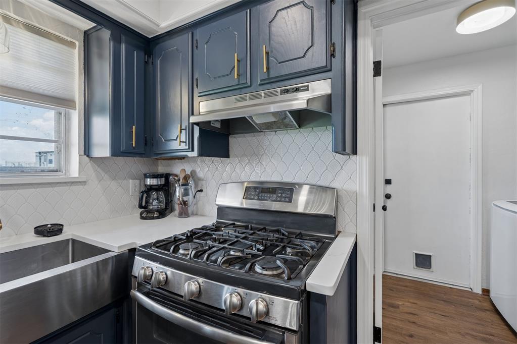 2111 Van Buren Avenue Property Photo 18