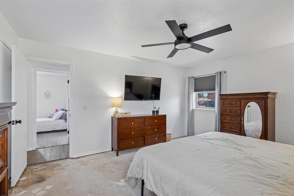 2111 Van Buren Avenue Property Photo 20