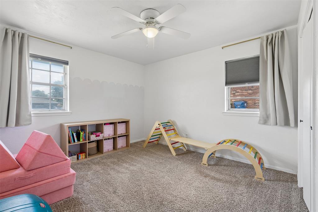 2111 Van Buren Avenue Property Photo 28